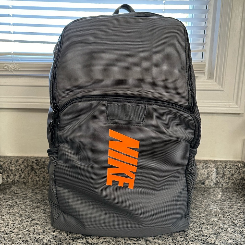 Nike Brasilia Varsity Training Backpack Flint Gray/Black/Total Orange